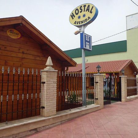 Hostal Gran Avenida Tarancon Bagian luar foto