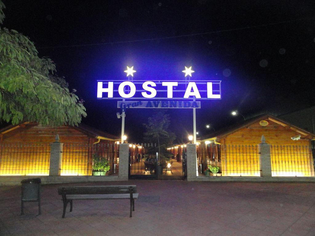 Hostal Gran Avenida Tarancon Bagian luar foto