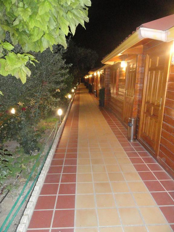 Hostal Gran Avenida Tarancon Bagian luar foto